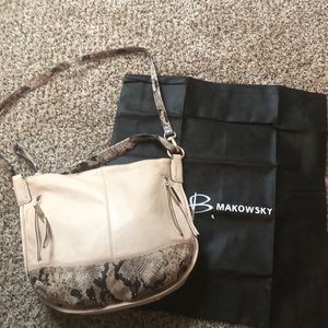 B Makowsky leather purse